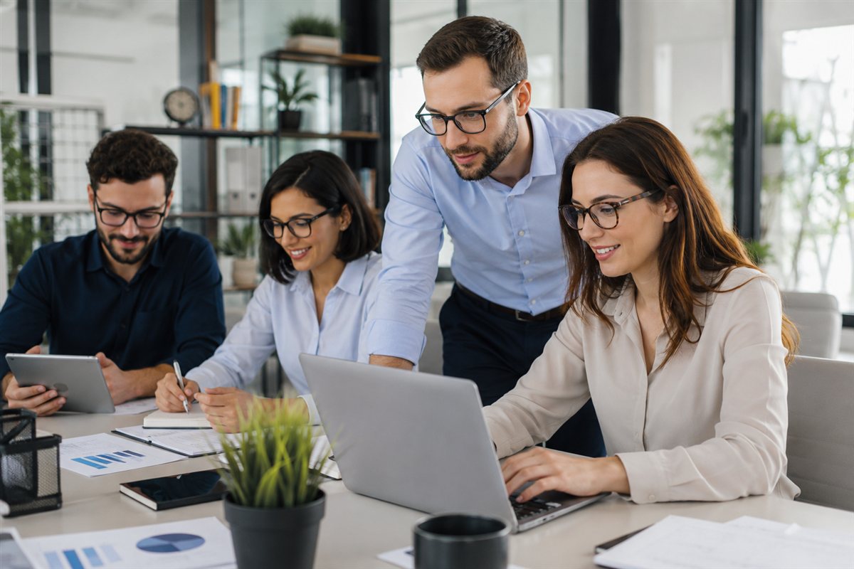 Equipe em ambiente corporativo